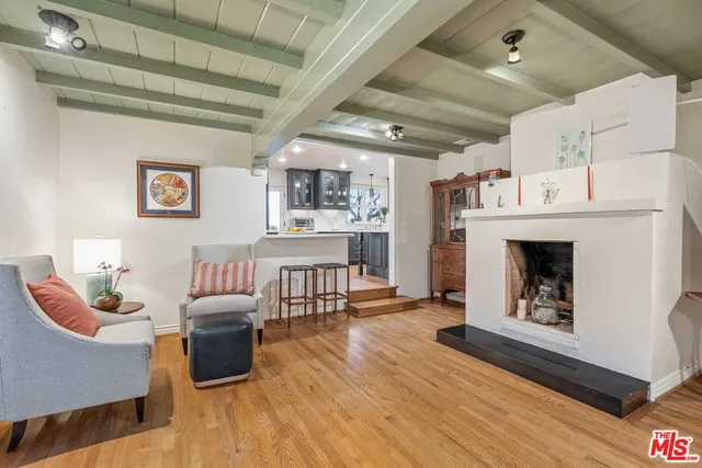 $1,812,000 | 14878 Round Valley Drive, Sherman Oaks, CA 91403