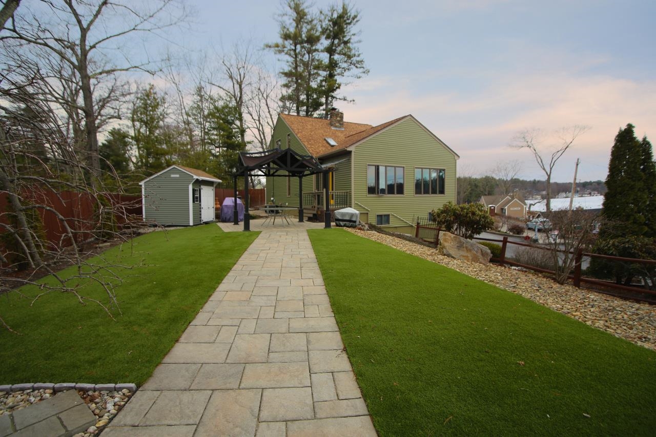 1 Grandview Avenue Derry, NH 03038 - Photo 5 of 60