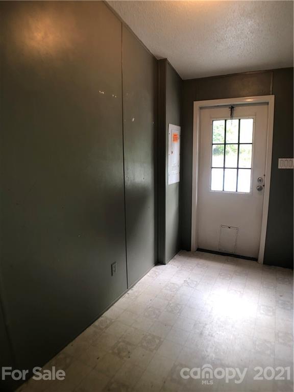 5526 Whiteside Road Bostic, NC 28018 - Photo 22 of 48 an empty room with windows
