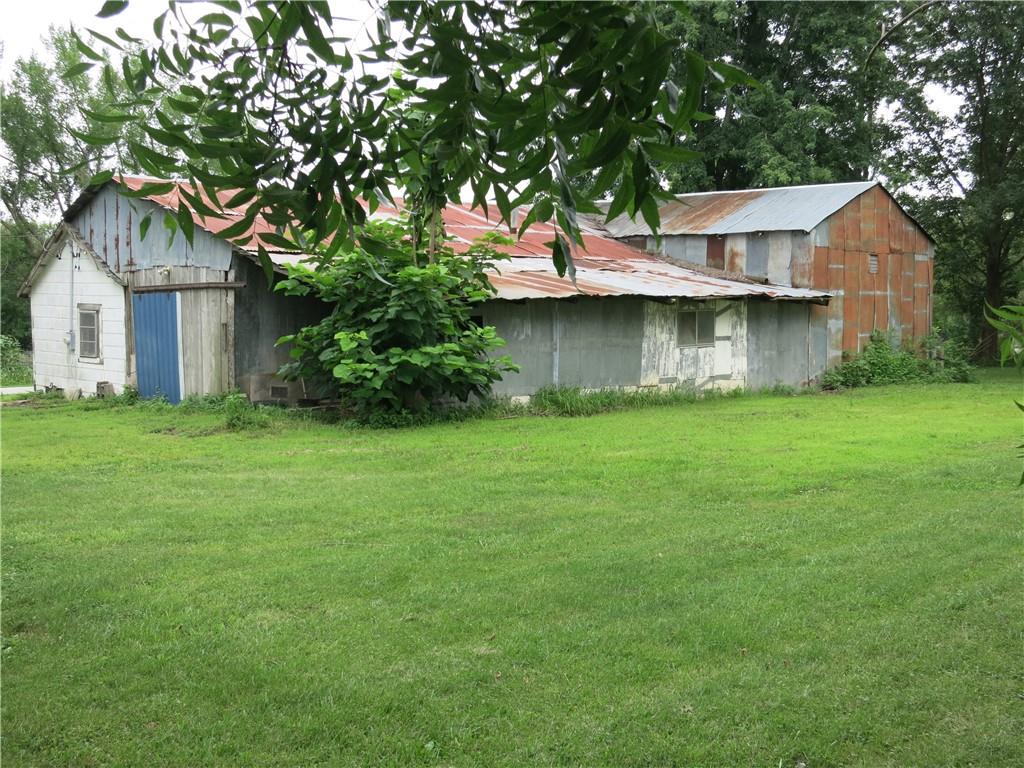 281 Maple Street Kidder, MO 64649 - Photo 8 of 31