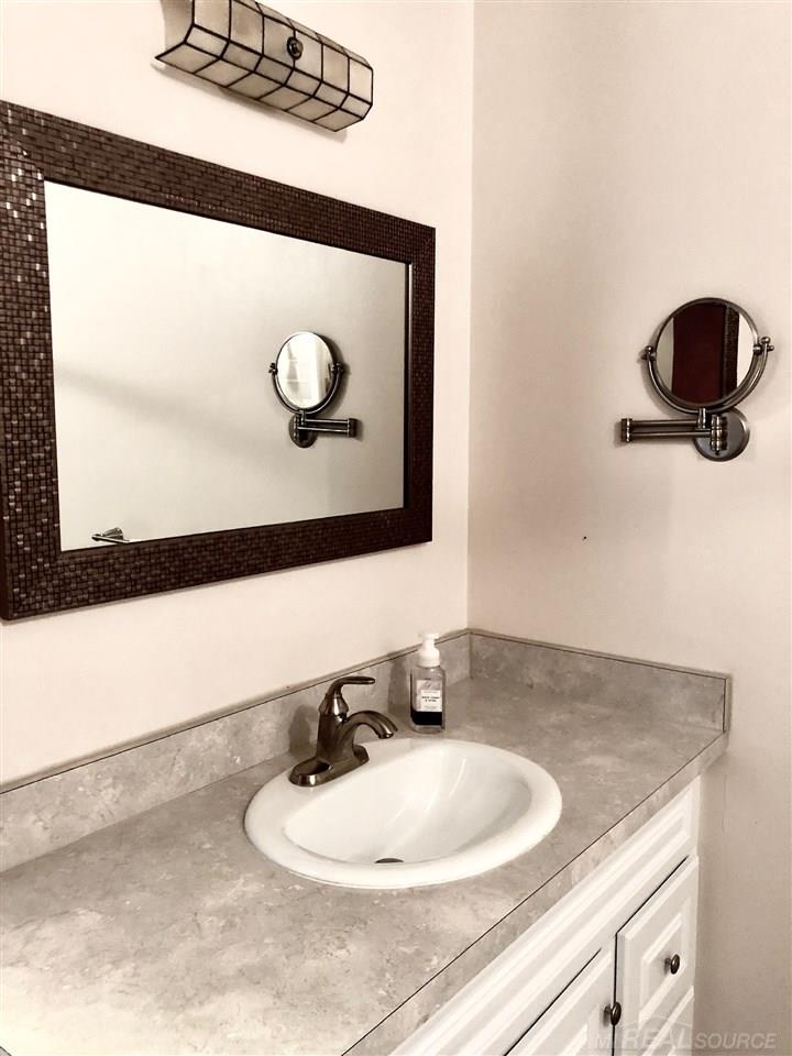 1501 River Road, Unit 202 St. Clair, MI 48079 - Photo 48 of 95 Master Bath