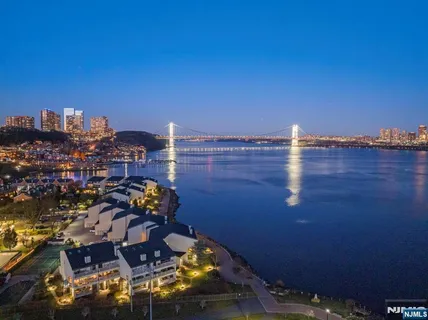 $1,249,900 | 1225 River Road, Unit 11D, Edgewater, NJ 07020