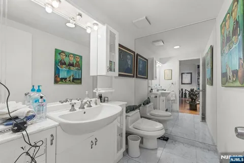 $1,249,900 | 1225 River Road, Unit 11D, Edgewater, NJ 07020