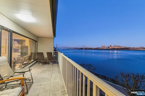 $1,249,900 | 1225 River Road, Unit 11D, Edgewater, NJ 07020