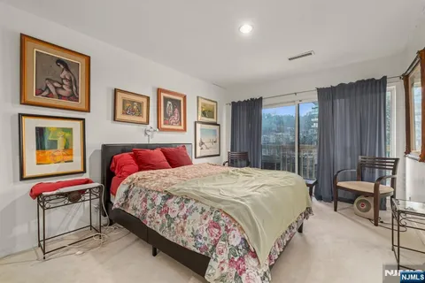 $1,249,900 | 1225 River Road, Unit 11D, Edgewater, NJ 07020