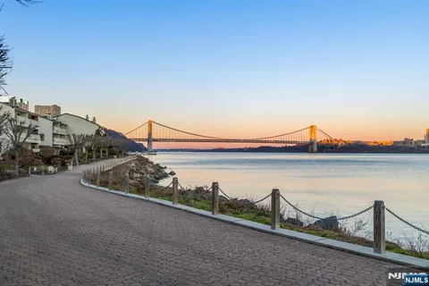 $1,249,900 | 1225 River Road, Unit 11D, Edgewater, NJ 07020