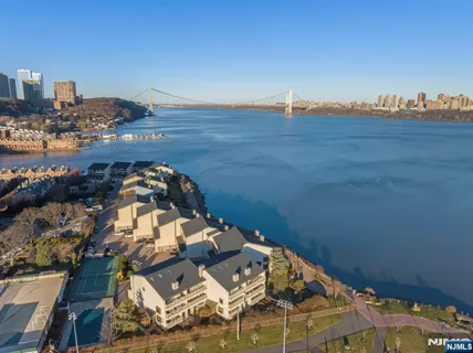 $1,249,900 | 1225 River Road, Unit 11D, Edgewater, NJ 07020