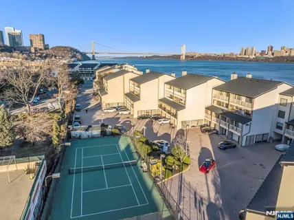 $1,249,900 | 1225 River Road, Unit 11D, Edgewater, NJ 07020