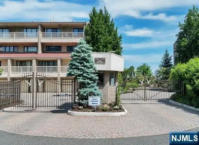 $1,249,900 | 1225 River Road, Unit 11D, Edgewater, NJ 07020