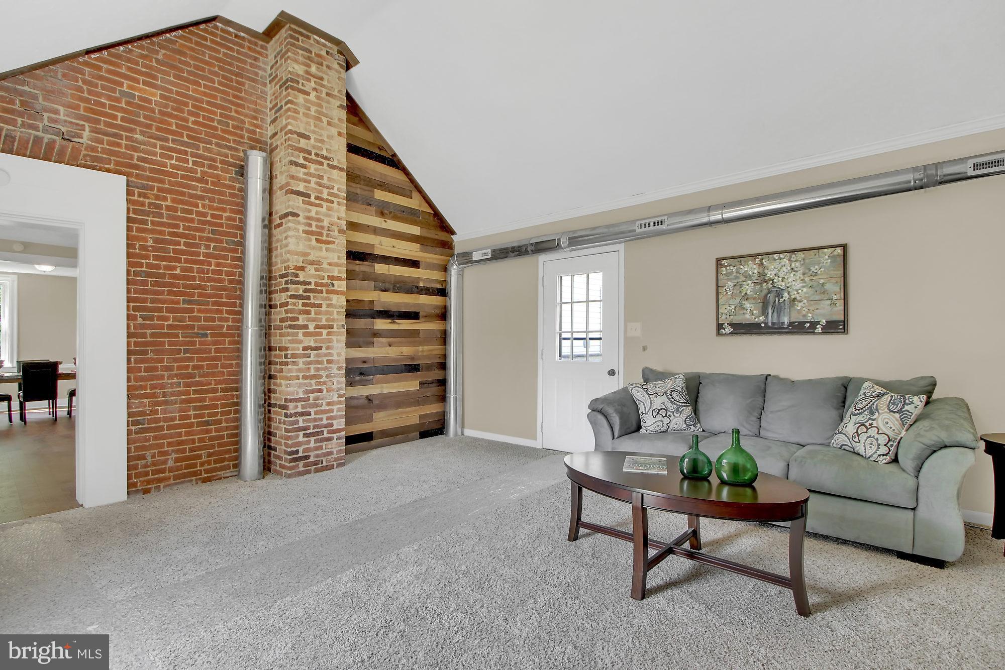 764 Edgegrove Road Hanover, PA 17331 - Photo 3 of 30 Gallery Image 3