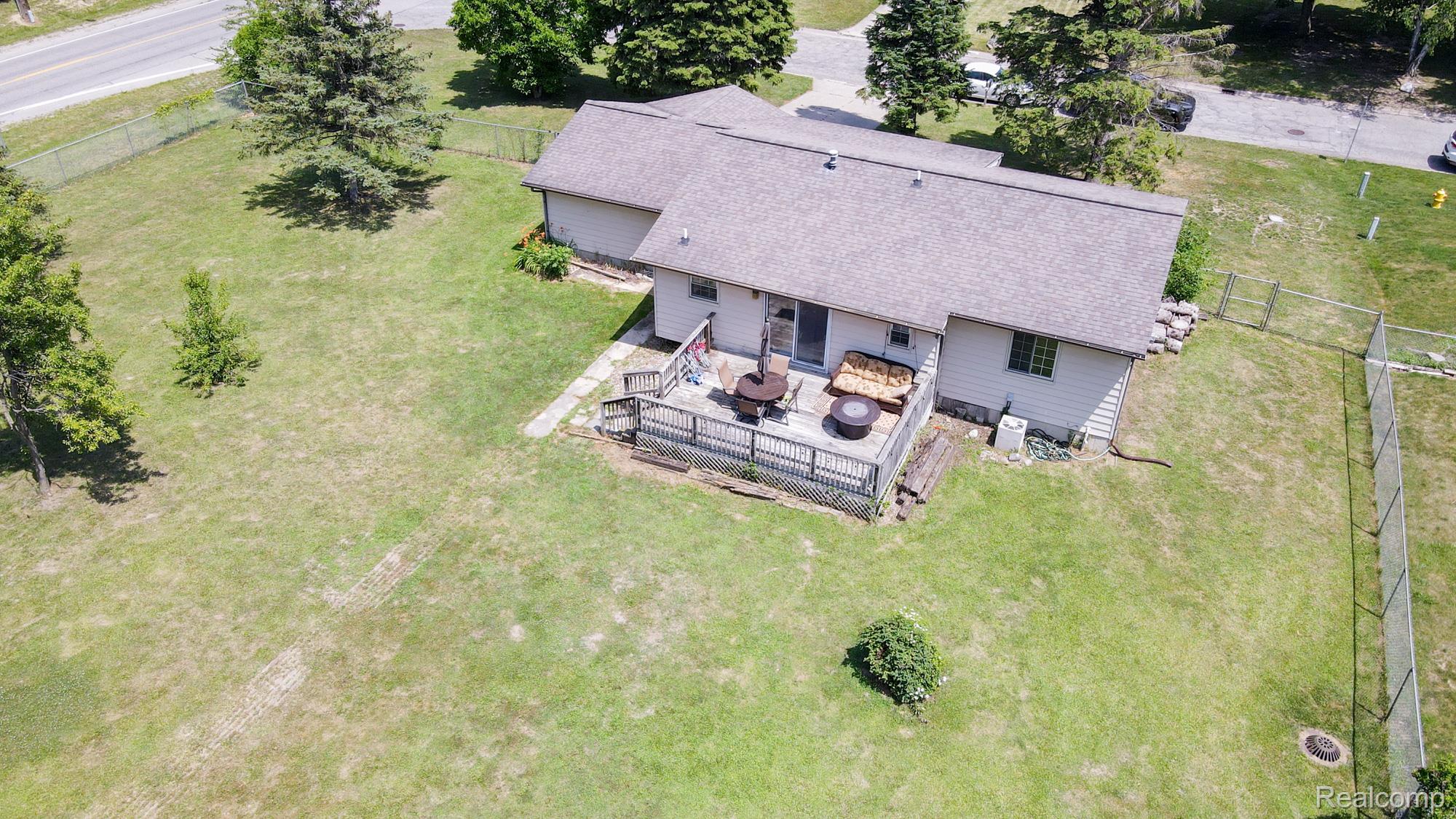 3276 Hammerberg Road Flint, MI 48507 - Photo 22 of 22 3276 HAMMERBERG Rd-31.jpg