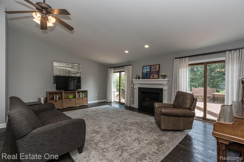 2033 Avonstoke Road Rochester Hills, MI 48307 - Photo 11 of 30