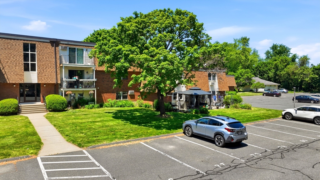 80 Damon Road, Unit 8111 Northampton, MA 01060 - Photo 27 of 31