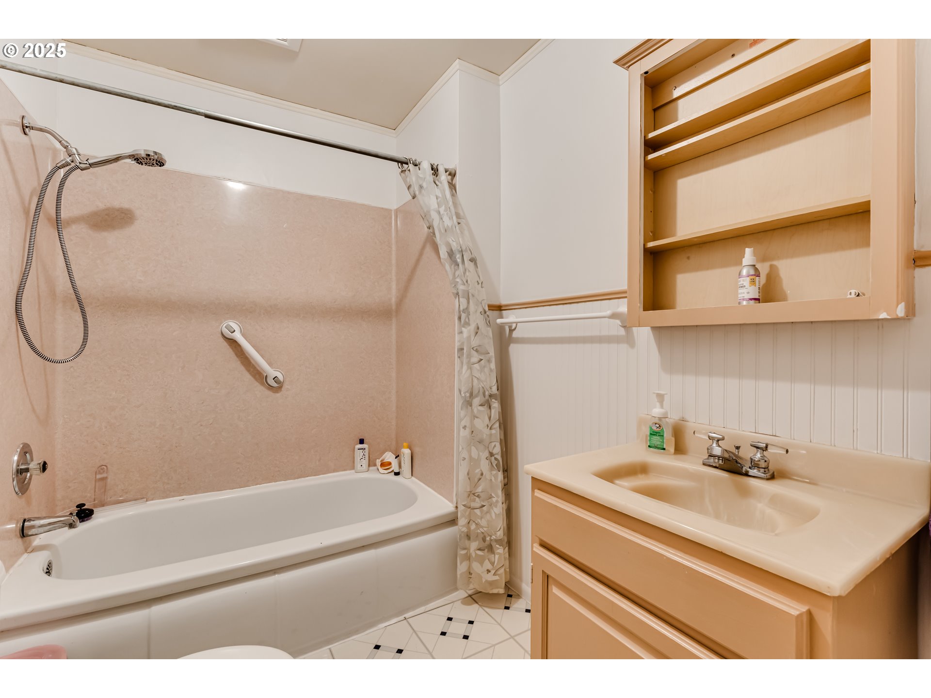 1327 Grant Street Eugene, OR 97402 - Photo 13 of 28