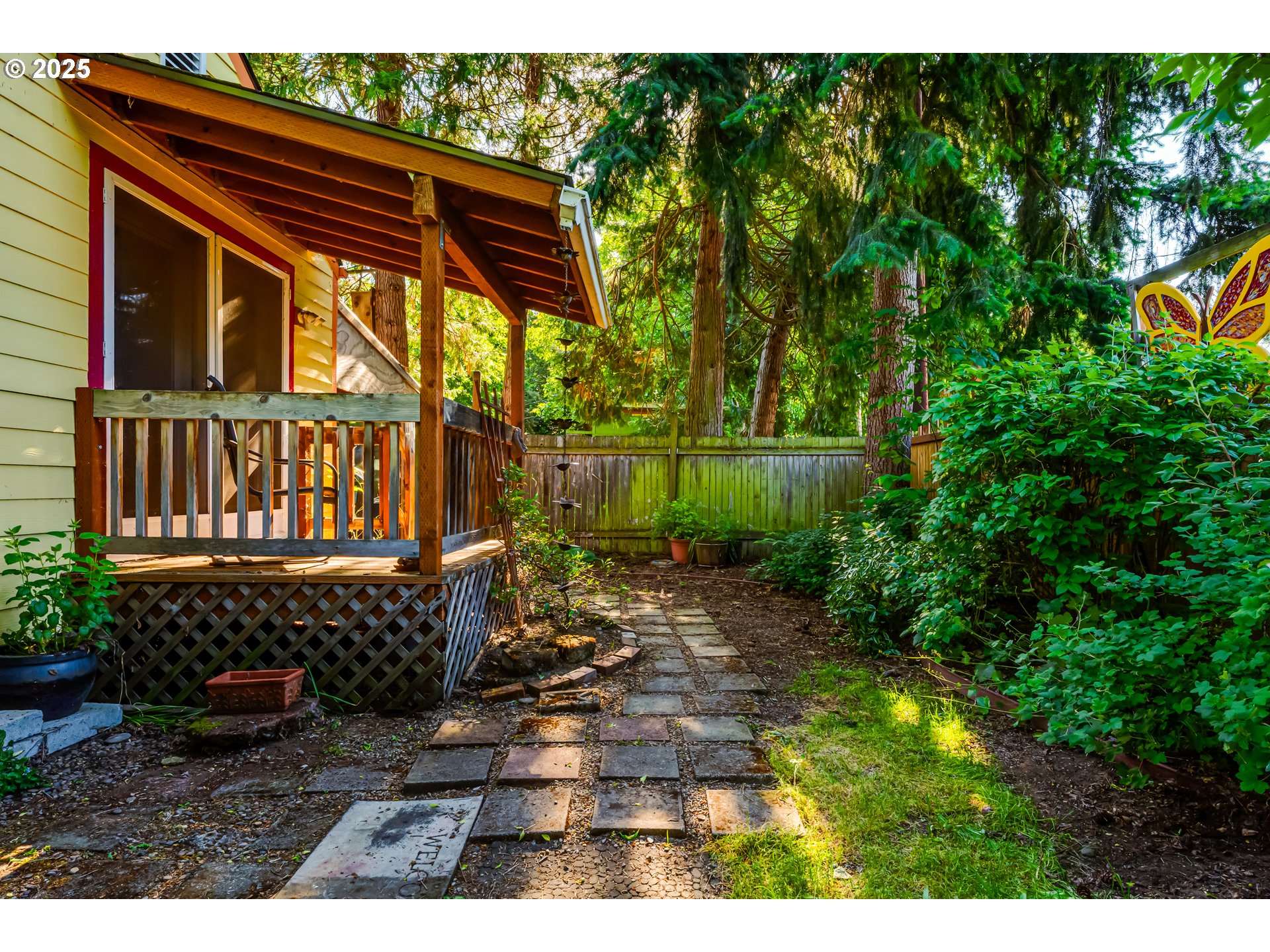 1327 Grant Street Eugene, OR 97402 - Photo 20 of 28