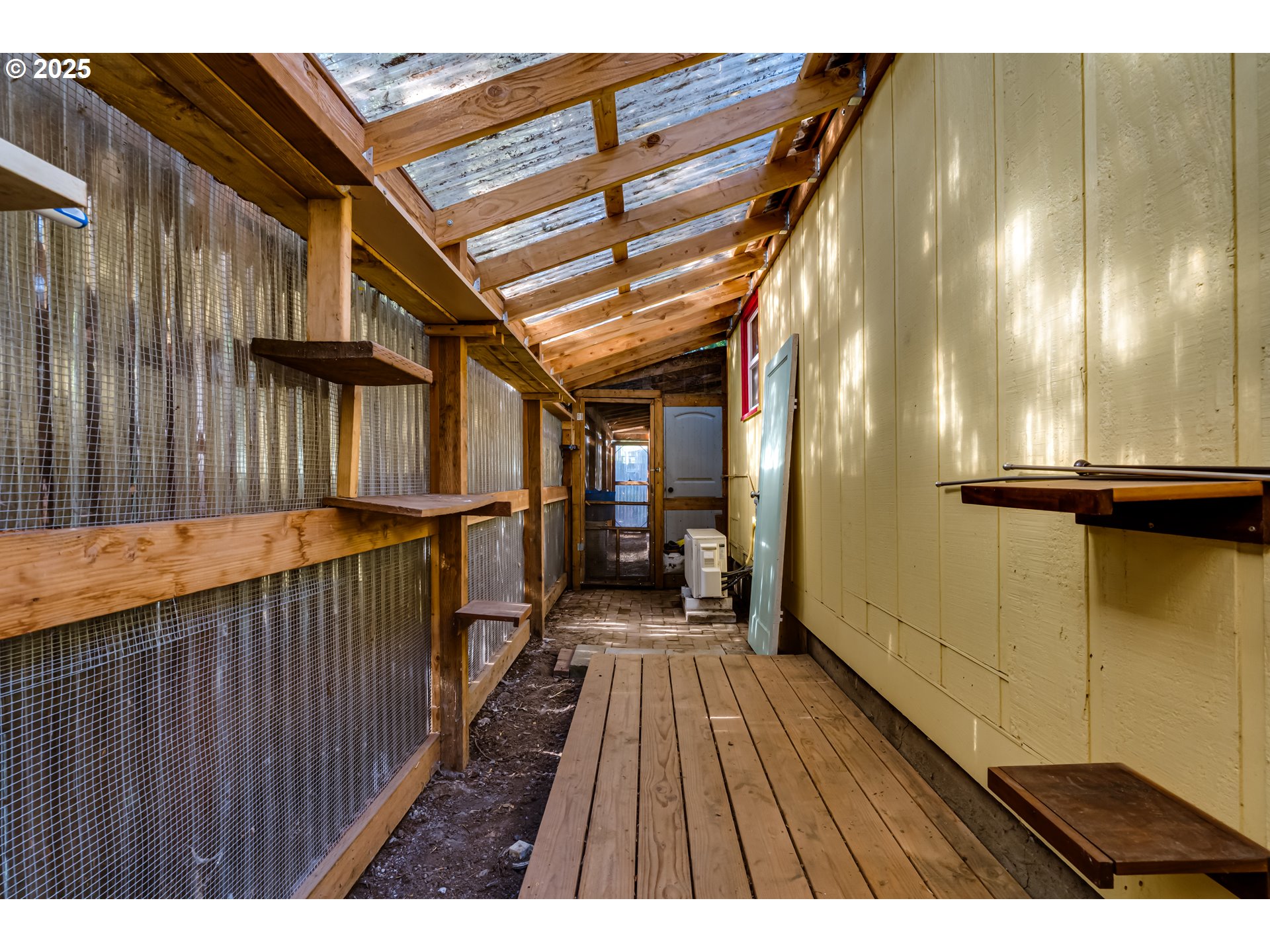 1327 Grant Street Eugene, OR 97402 - Photo 27 of 28