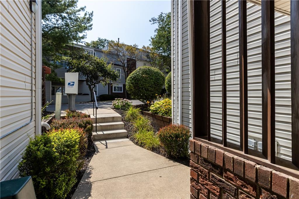 2006 Kenzie Road Pittsburgh, PA 15205 - Photo 2 of 22 Gallery Image 2