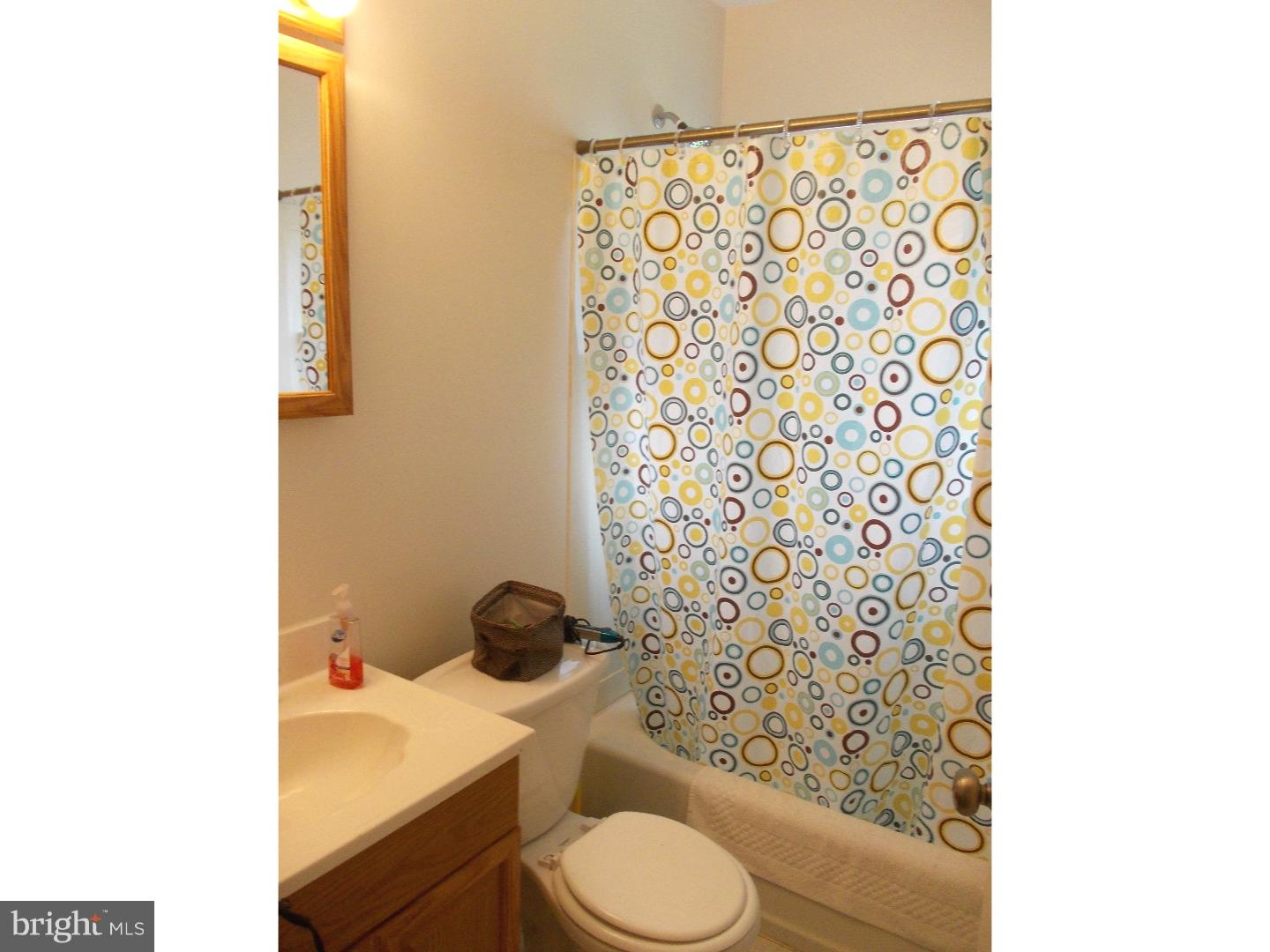 27 Towpath Road Levittown, PA 19056 - Photo 13 of 17 Bathroom