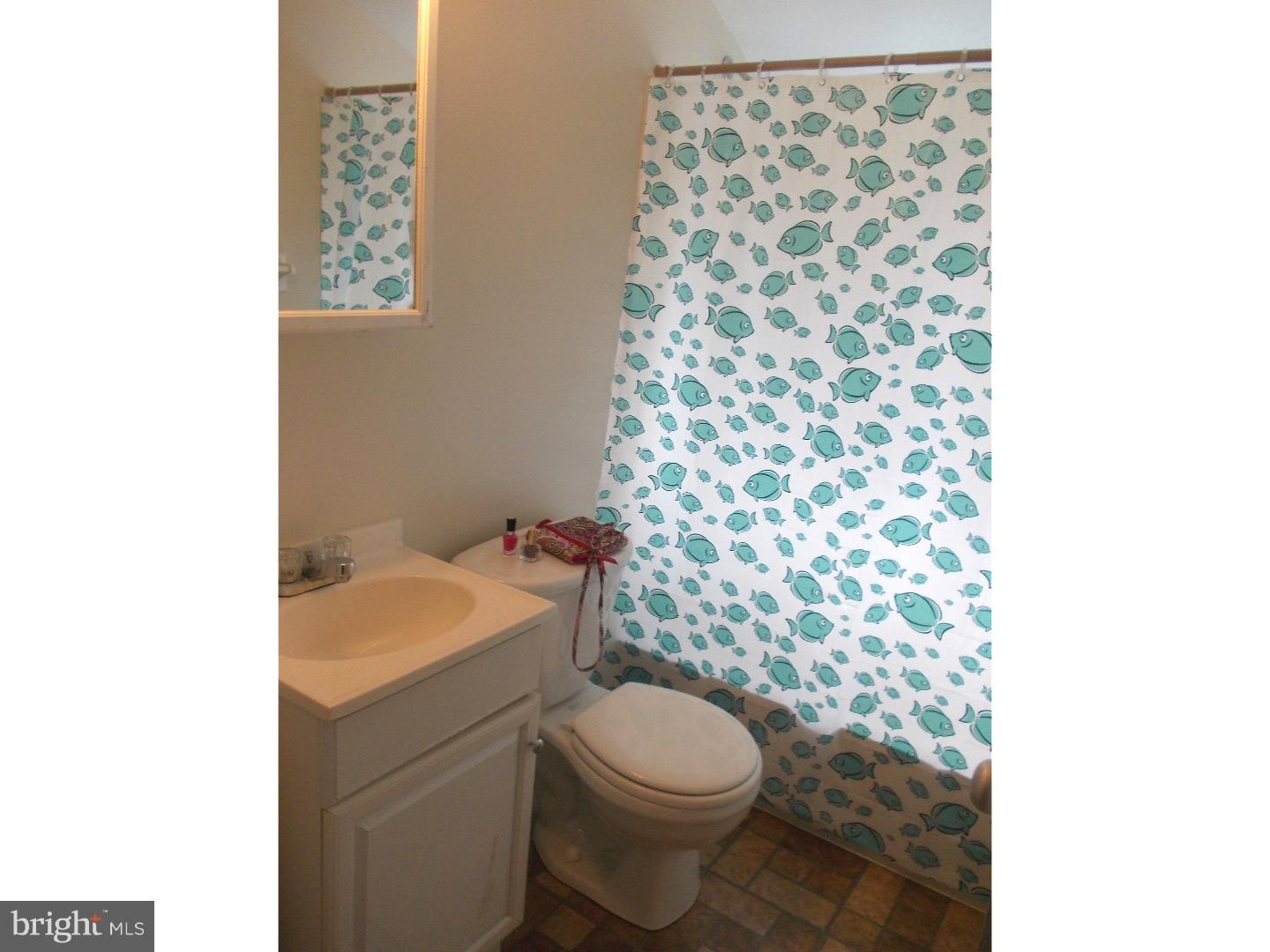 27 Towpath Road Levittown, PA 19056 - Photo 14 of 17 Bathroom