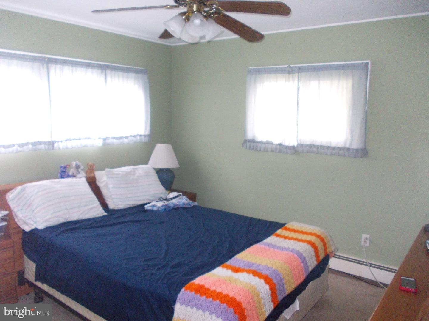27 Towpath Road Levittown, PA 19056 - Photo 10 of 17 Master Bedroom