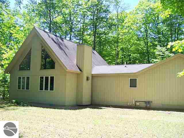 4291 Hemlock Road Cedar, MI 49621 - Photo 3 of 15 1705106-2.JPG