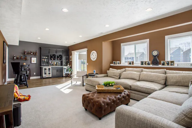 $589,000 | 821 Janelle Court, Portage, MI 49024