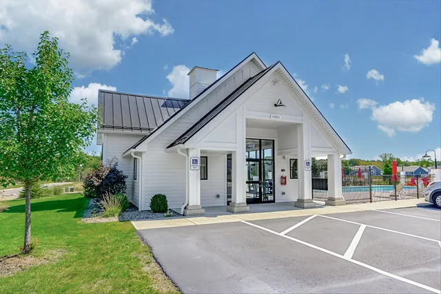 $589,000 | 821 Janelle Court, Portage, MI 49024