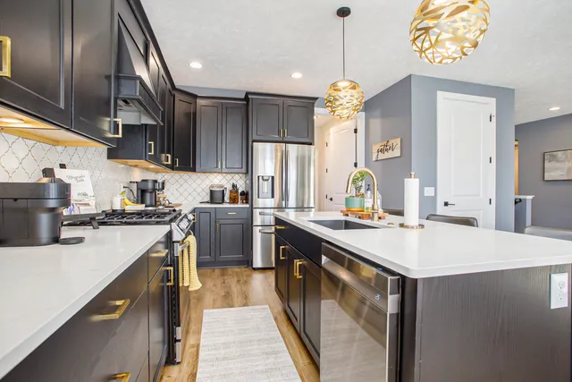 $589,000 | 821 Janelle Court, Portage, MI 49024