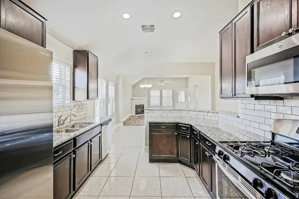 $1,960 | 2598 Magnolia Fair Way, Spring, TX 77386