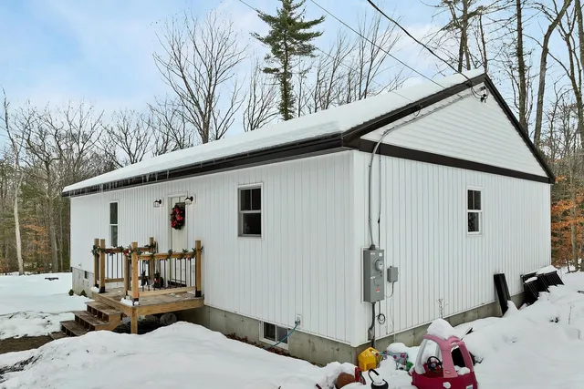 $365,000 | 23 Woodcrest Drive, Ossipee, NH 03864