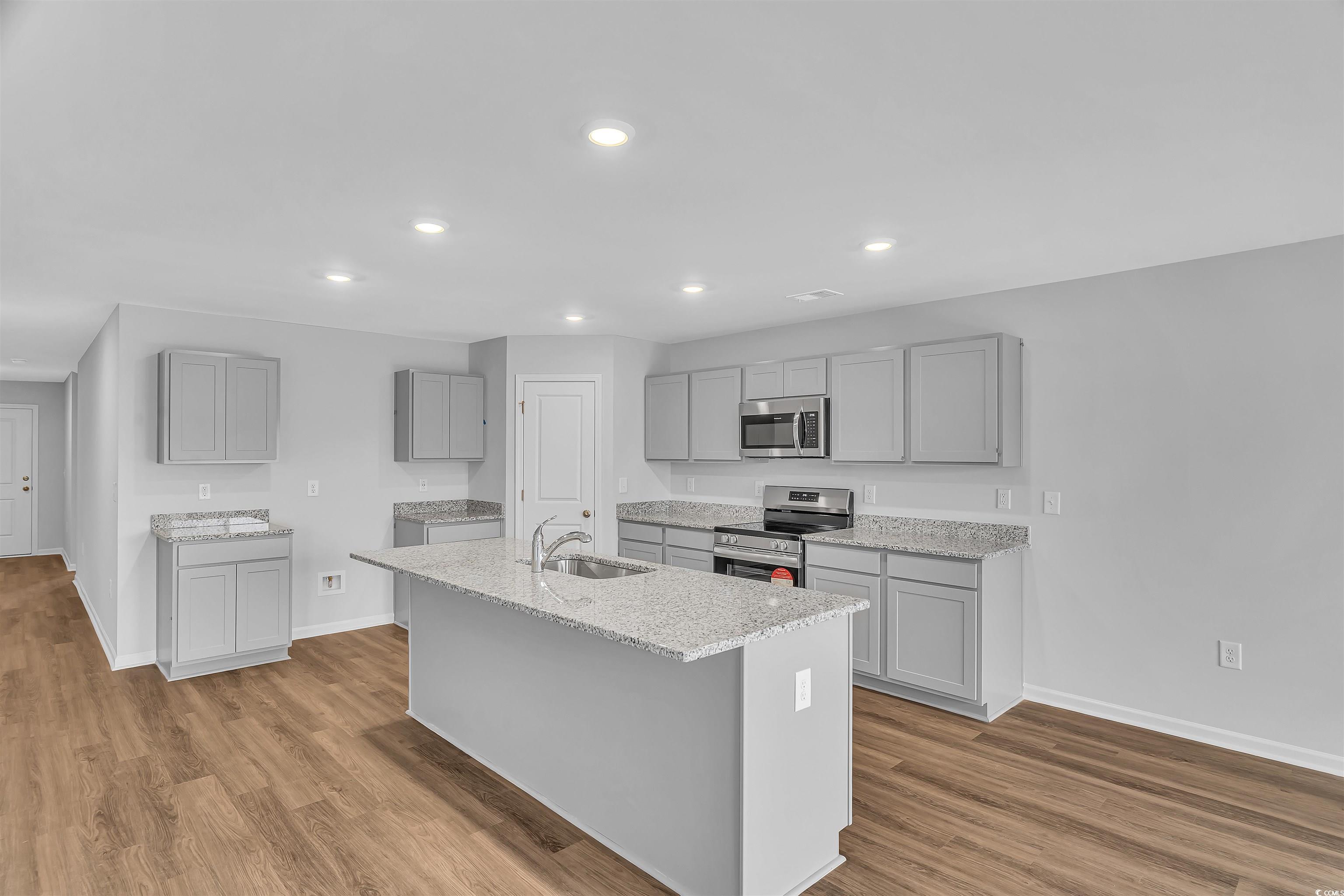 562 Wilbur Road Conway, SC 29527 - Photo 4 of 24 Gallery Image 4