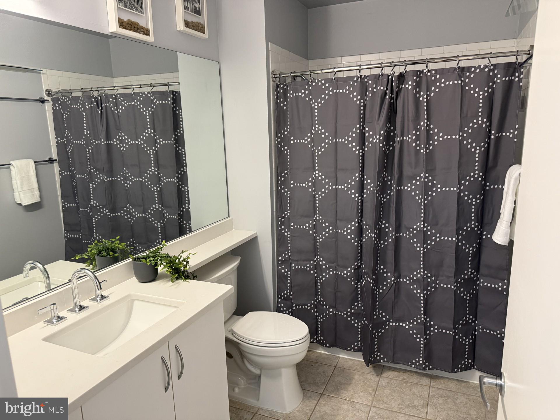 1300 N Street Northwest, Unit 218 Washington, DC 20005 - Photo 21 of 30 Bathroom