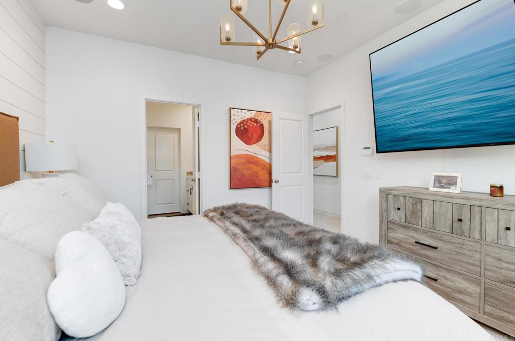 319 Lagoon Way Santee, CA 92071 - Photo 11 of 30