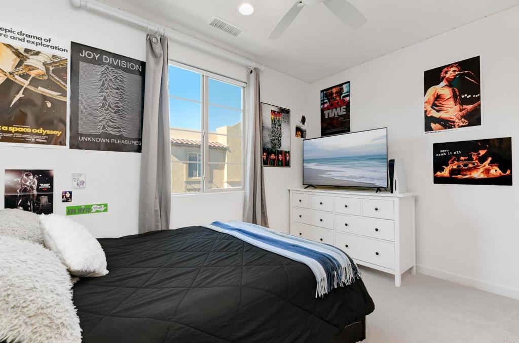 319 Lagoon Way Santee, CA 92071 - Photo 15 of 30