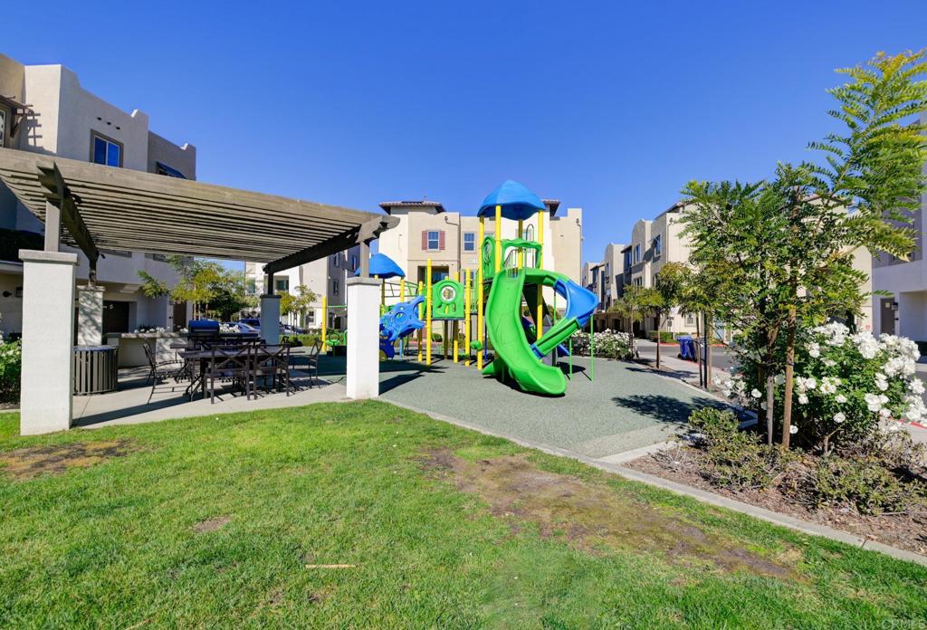 319 Lagoon Way Santee, CA 92071 - Photo 28 of 30