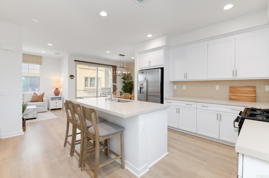 319 Lagoon Way Santee, CA 92071 - Photo 3 of 30