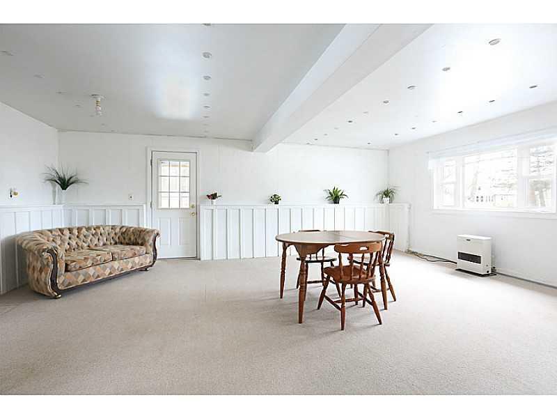 58 New Road Arundel, ME 04046 - Photo 22 of 33 Den/Family/Great Room.