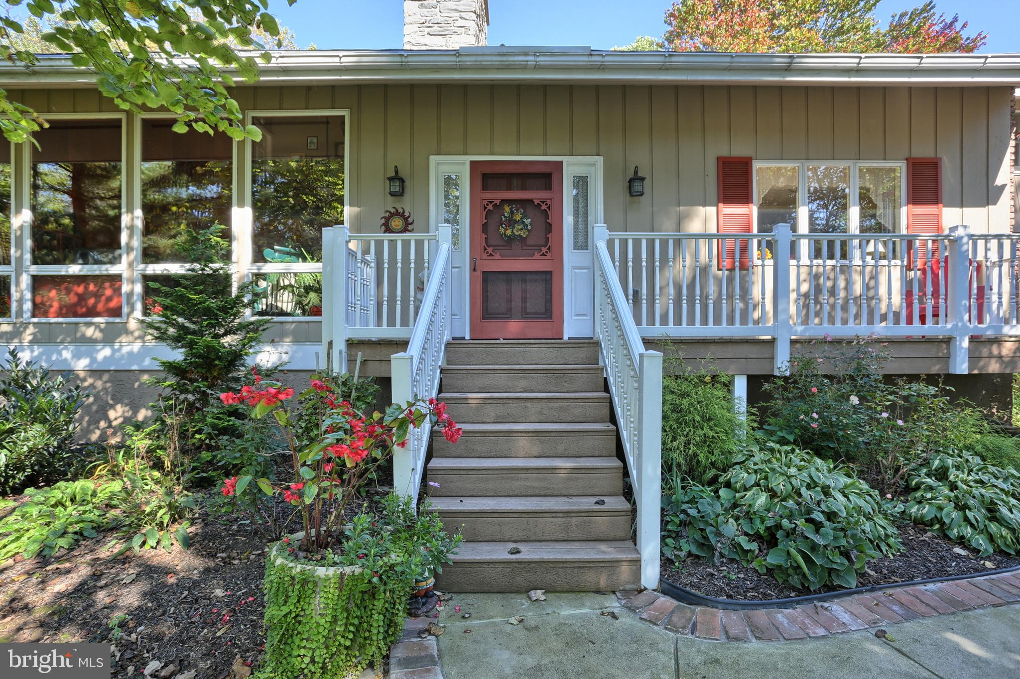 49 North Cornwall Road Lebanon, PA 17042 - Photo 6 of 90 Welcome Home!