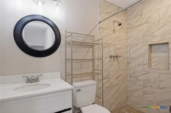 $584,900 | 617 Bartlett Road, Victoria, TX 77905