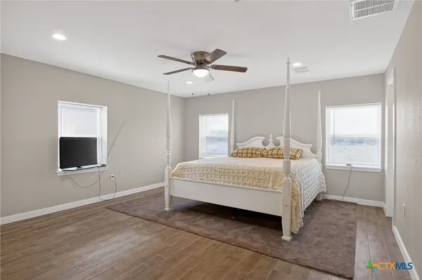 $584,900 | 617 Bartlett Road, Victoria, TX 77905