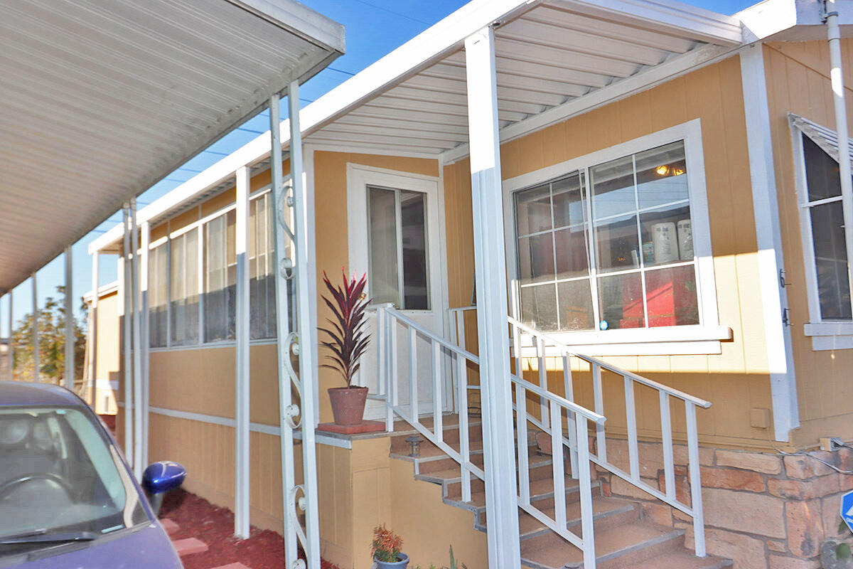 10001 West Frontage Road South Gate, CA 90280 - Photo 21 of 34