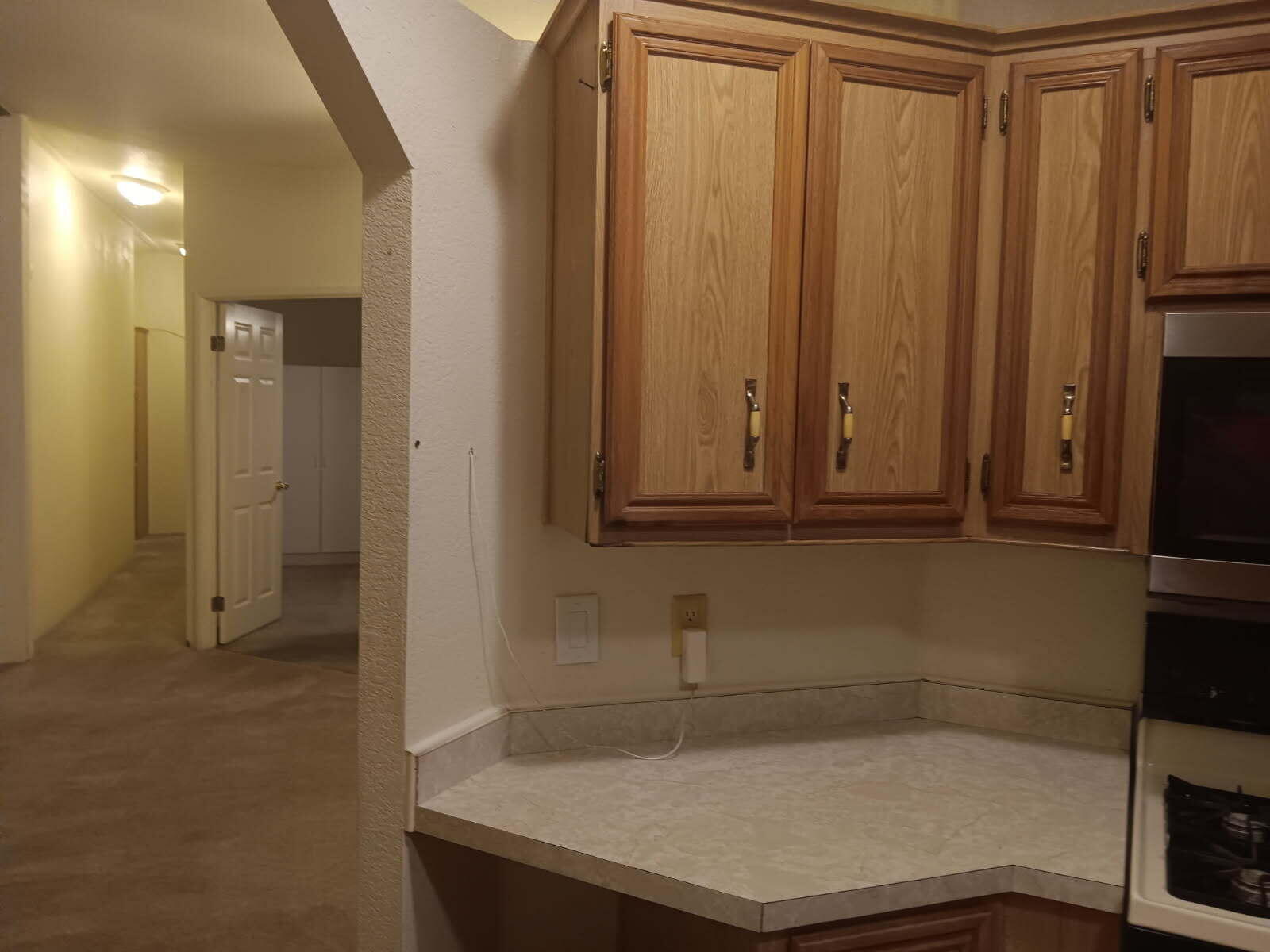 10001 West Frontage Road South Gate, CA 90280 - Photo 6 of 34 a bathroom with a sink and mirror
