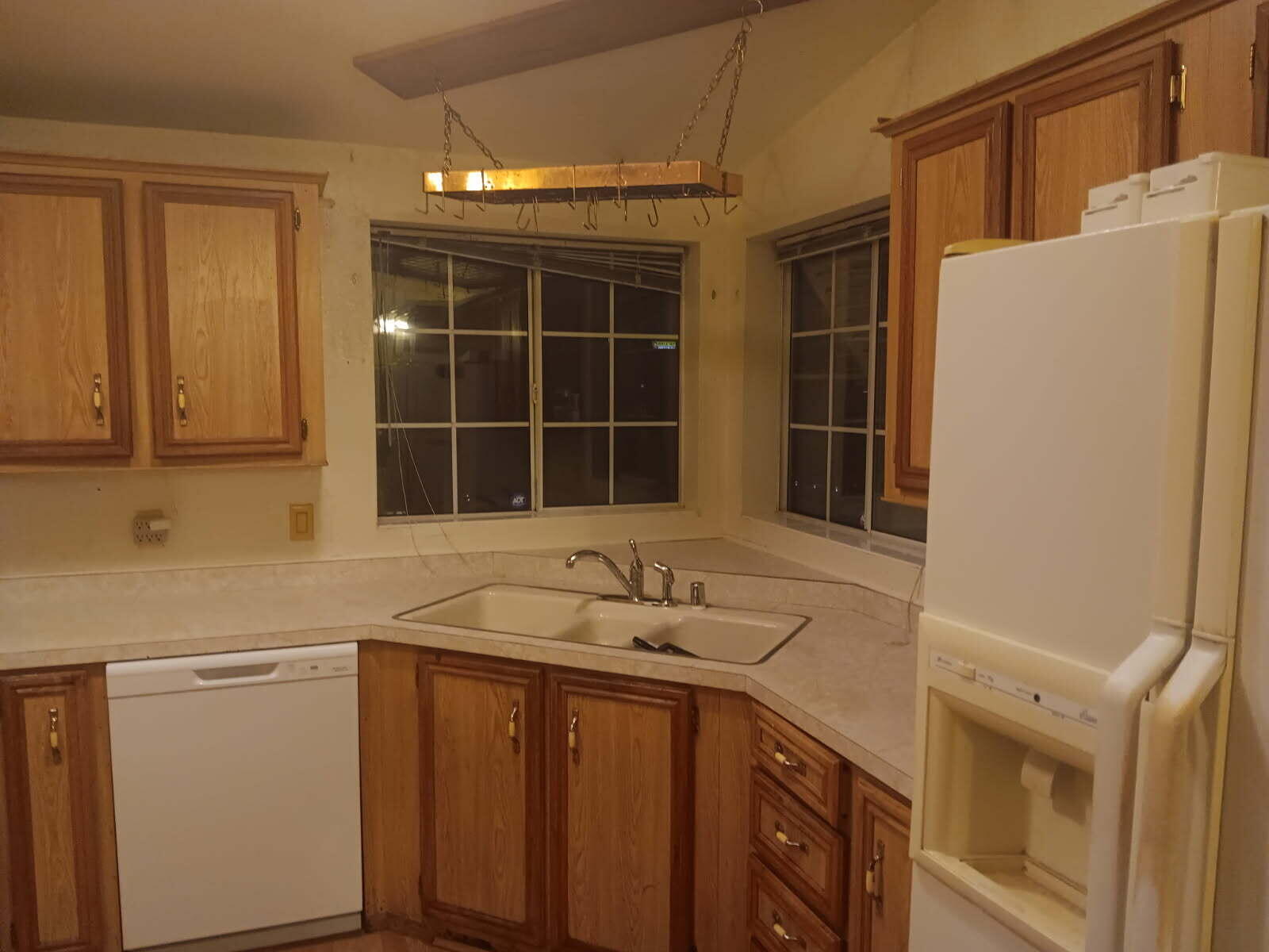 10001 West Frontage Road South Gate, CA 90280 - Photo 9 of 34 a bathroom with a sink and a window