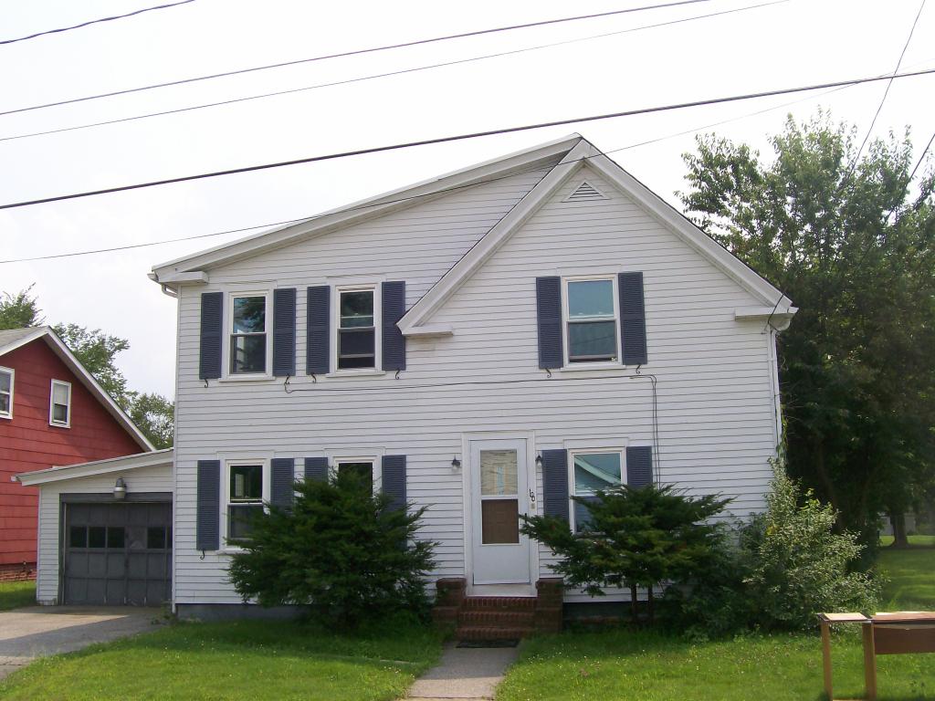 100 Maple Street Rochester, NH 03867 - Photo 2 of 36