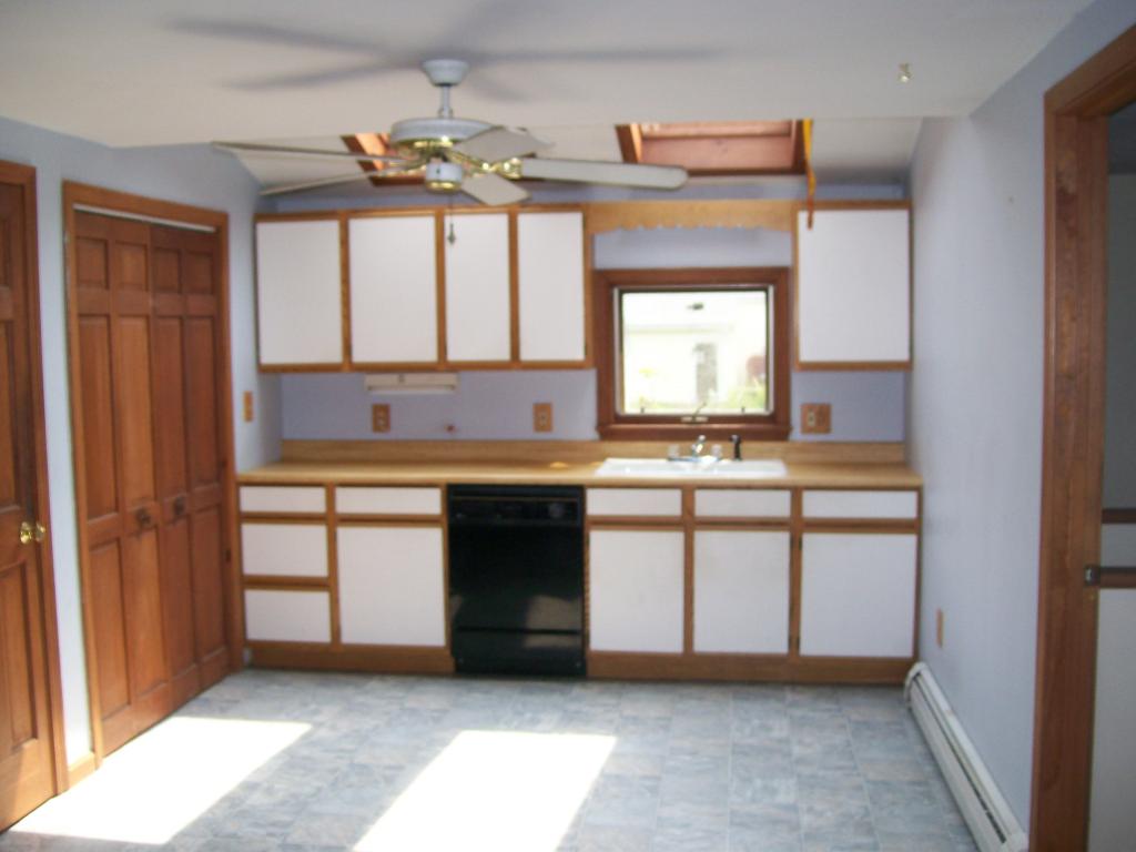 100 Maple Street Rochester, NH 03867 - Photo 5 of 36