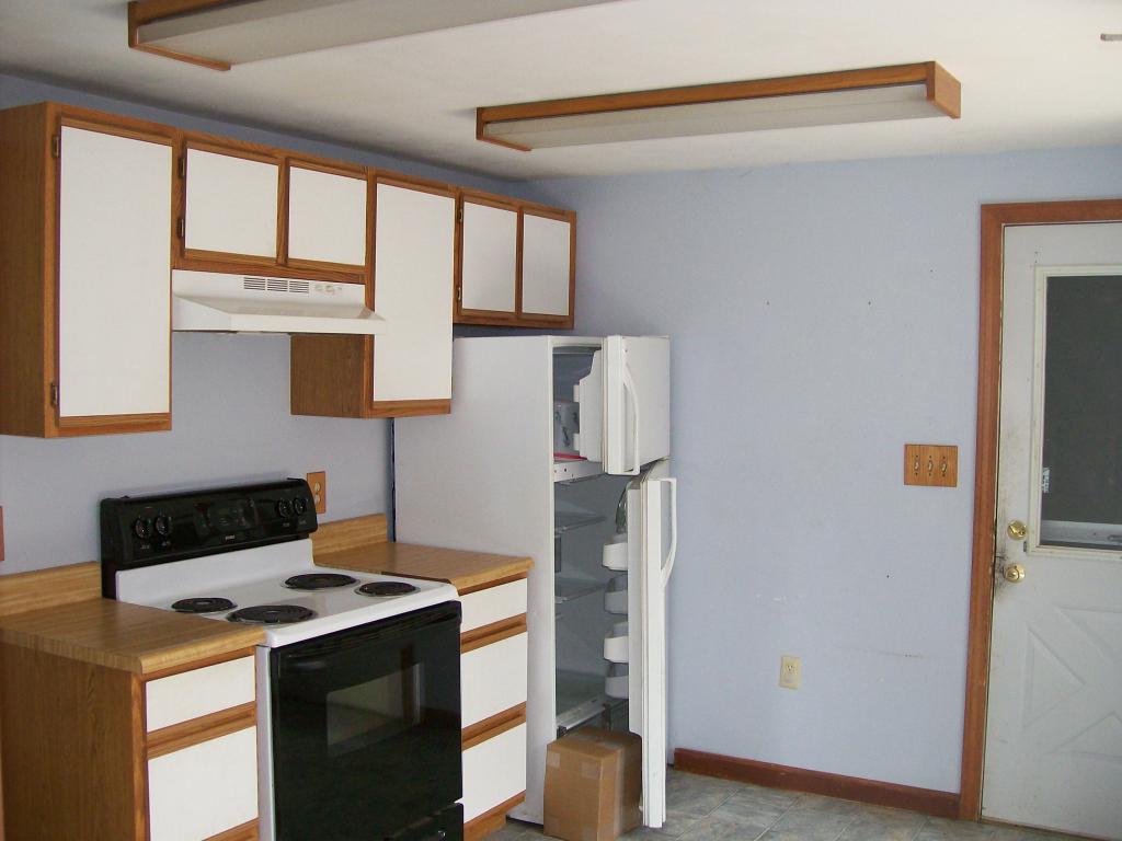 100 Maple Street Rochester, NH 03867 - Photo 6 of 36
