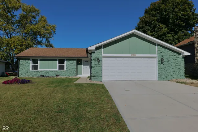 $295,000 | 12 Rypma Row, Whiteland, IN 46184
