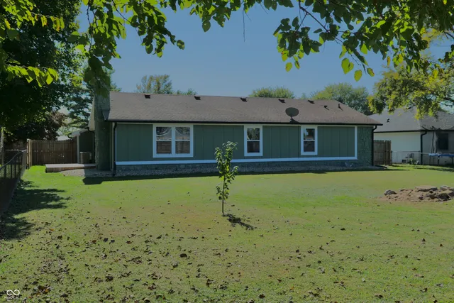 $295,000 | 12 Rypma Row, Whiteland, IN 46184