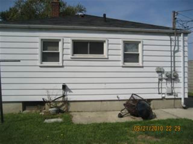 22532 David Eastpointe, MI 48021 - Photo 4 of 4 31026883-3.JPG