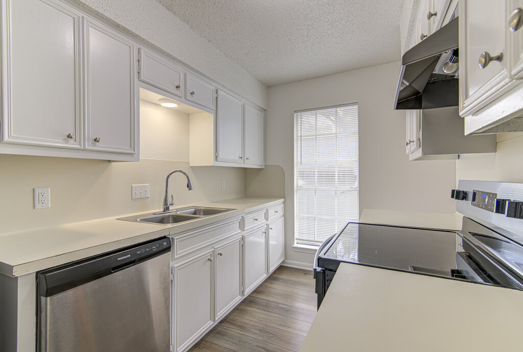 404 West Dittmar Road, Unit B Austin, TX 78745 - Photo 7 of 22 Gallery Image 7